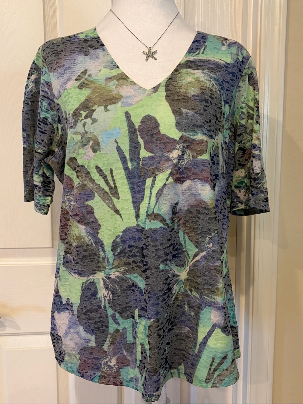 Coldwater Creek Floral V-Neck Short Sleeve Top Blue/Green Tropical size XL